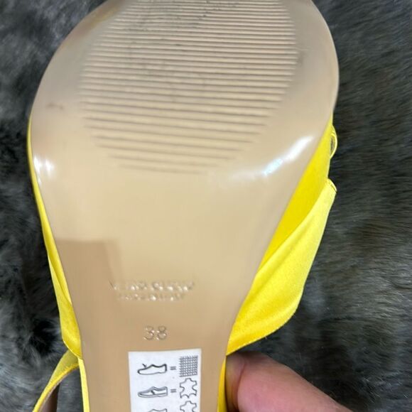 Super cute yellow platforms, brand new. - Picture 10 of 11